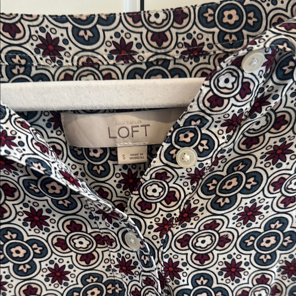 LOFT Women’s Floral Pattern Button Down Shirt - Red and Black - Picture 2 of 3